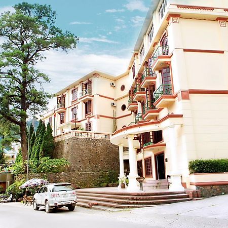 Hotel Khach San Cay Thong Tam Ðảo Exterior foto